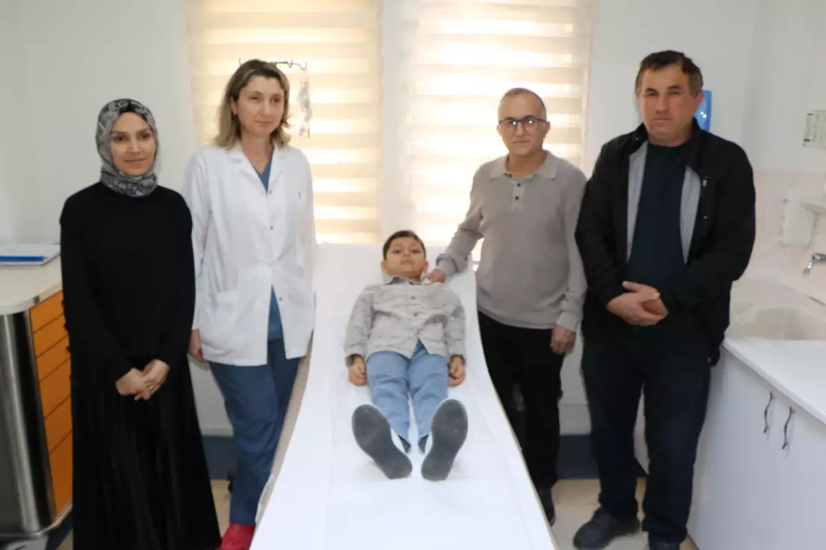 6 Yaşındaki Kadir Acar’ın Doğuştan Diyafram Fıtığı Kapalı Yöntemle Başarıyla Çözüldü