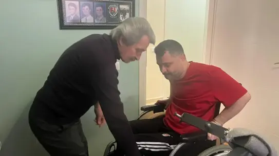 Friedreich Ataksisi Hastasının İlaç Erişimi Sorgulanıyor: SGK Kararı Hastayı Tedavisiz Bırakıyor