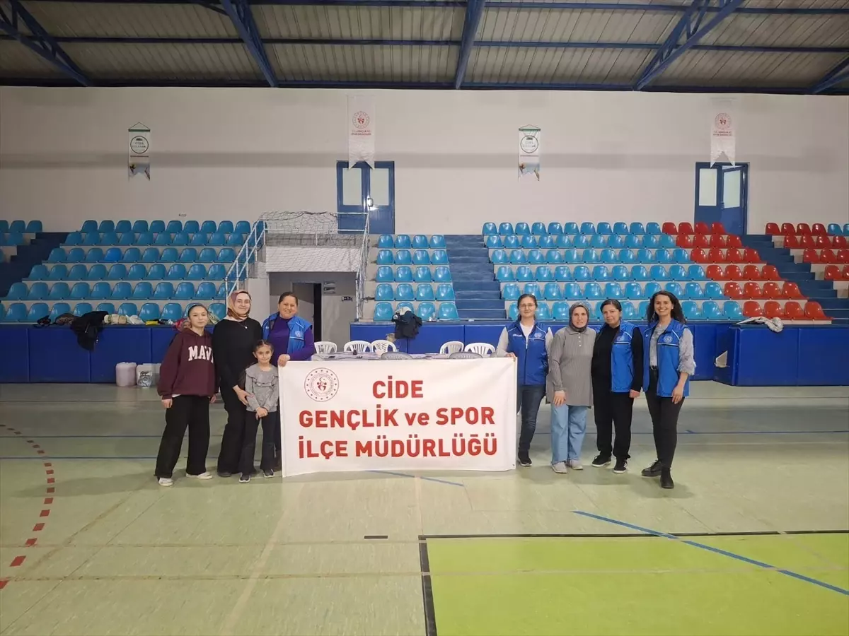Cide'de Spor Müdürlüğü'nün Gönüllü Kadınlara Özel İftar Etkinliği