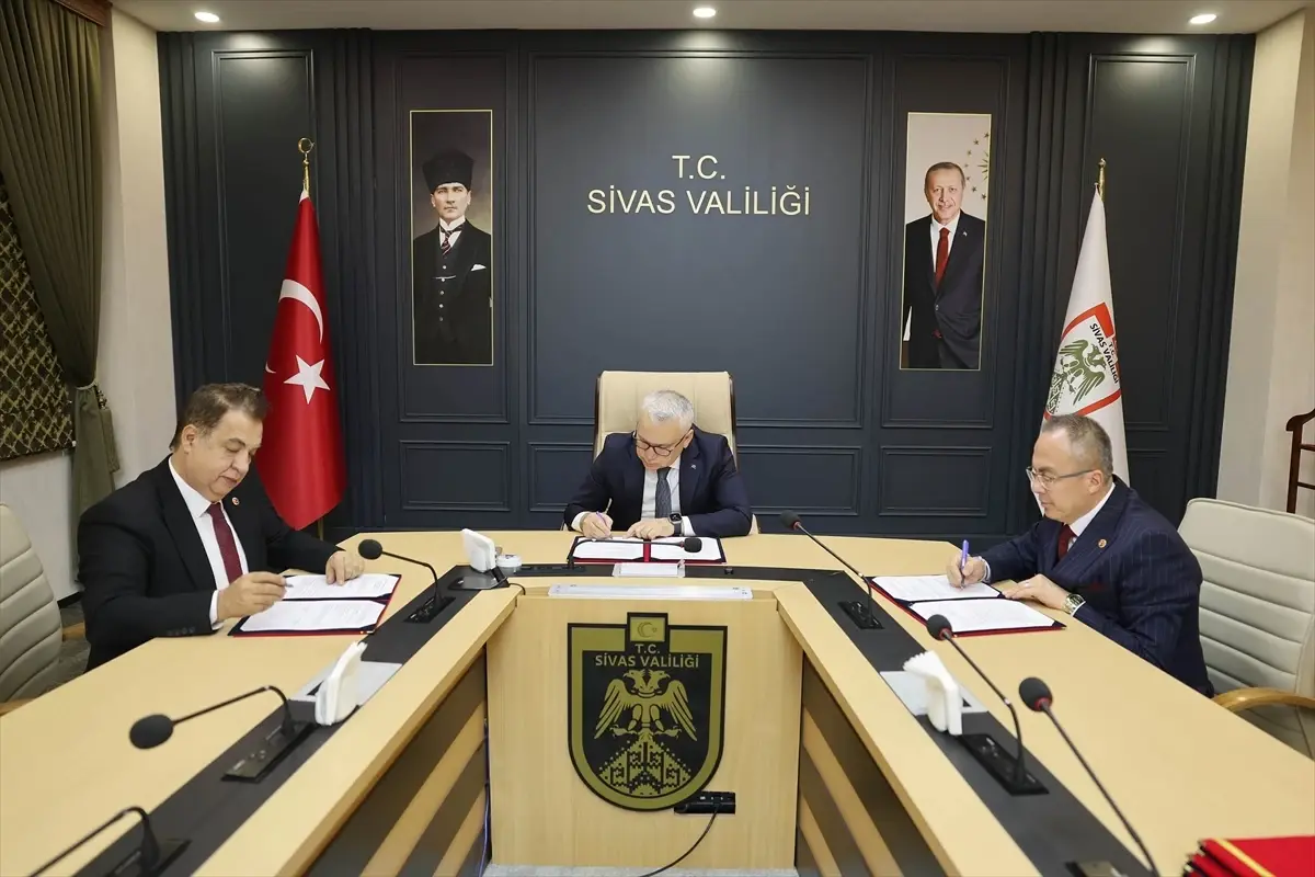 Sivas Cumhuriyet Üniversitesi spor tesisi protokol imzasi