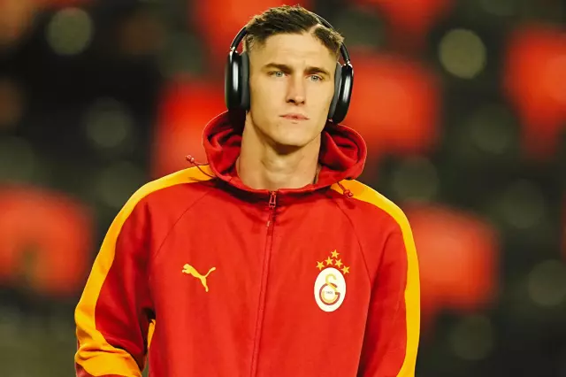 Roland Sallai sahada