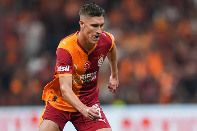 Roland Sallai antrenmanda