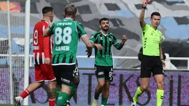 Caner Erkin’in 12 Maçta Dördüncü Kırmızı Kartı Takımını Şaşırttı