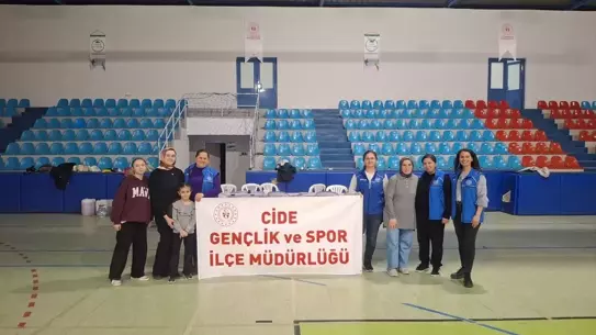 Cide'de Spor Müdürlüğü'nün Gönüllü Kadınlara Özel İftar Etkinliği