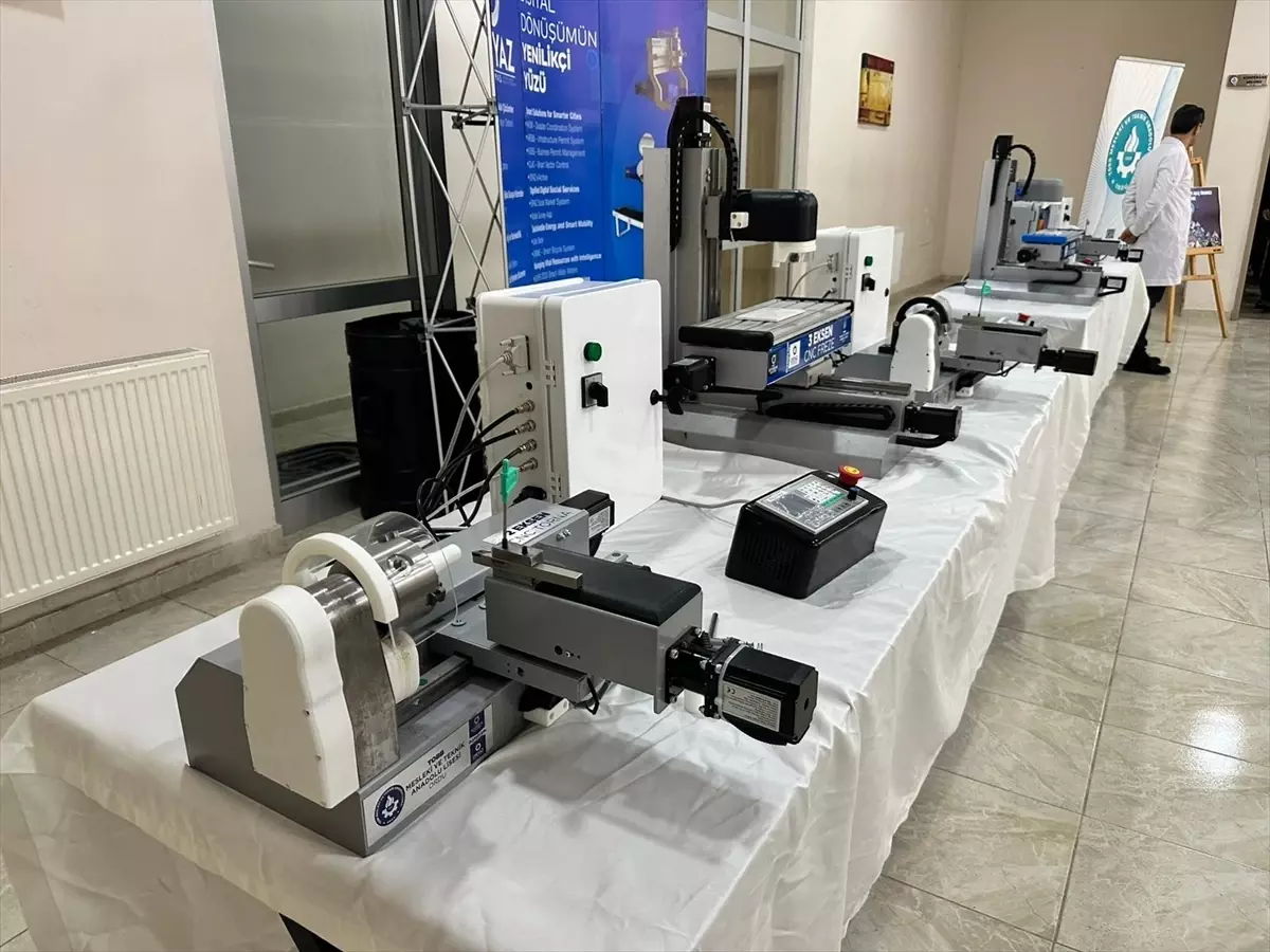 Ordu'da lise öğrencileri CNC makineleri üretirken