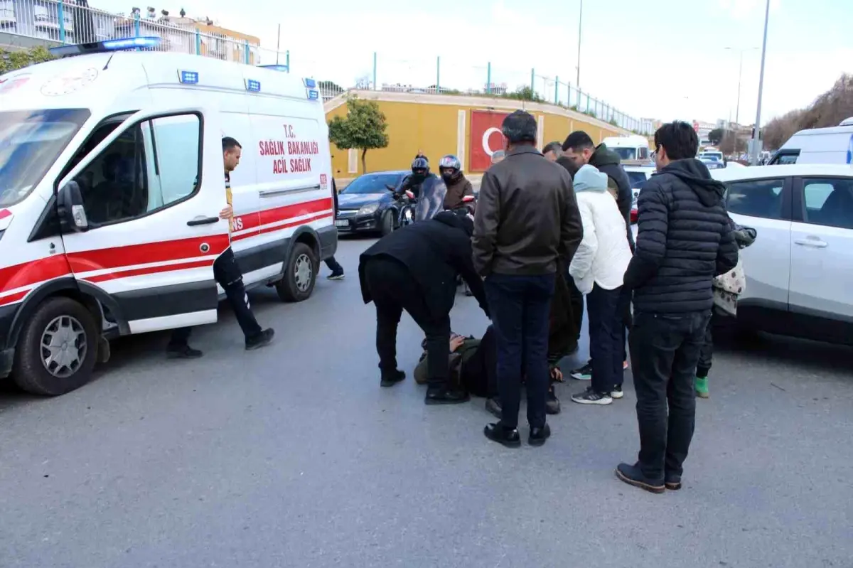 Aydın’da Kavşakta Motosiklet ve Otomobil Çarpışması: 1 Yaralı