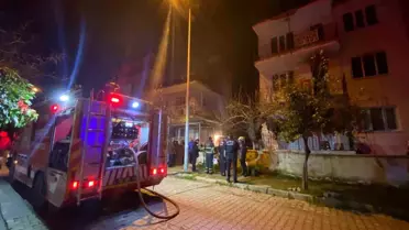 Aydın Efeler’de Gece Yarısı Çıkan Apartman Yangını Mahalleliyi Sokaklara Çıktı