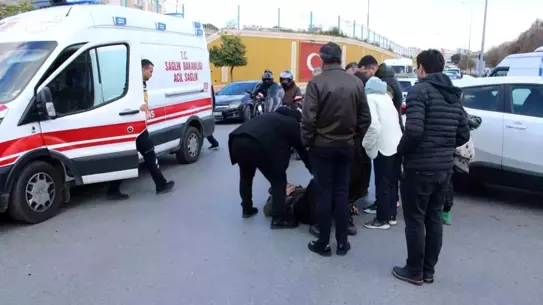 Kaza sonrası motosiklet ve otomobil