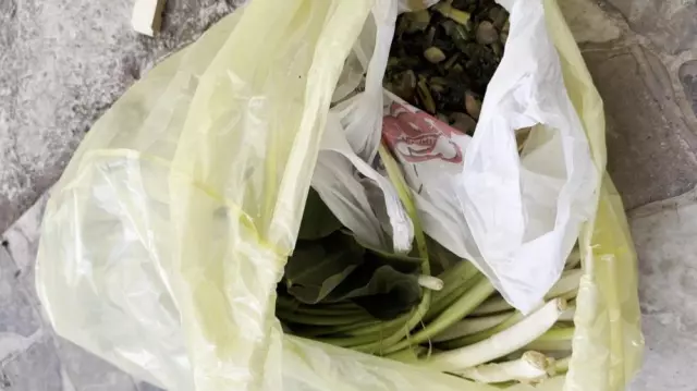 Mersin pazarındaki tezgahlar