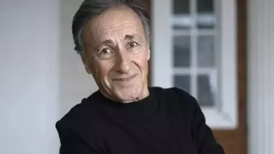 Ünlü 'Seksenler' Oyuncusu Yalçın Özden Yoğun Bakımda: Durumu ve Beklenen İyileşme Süreci