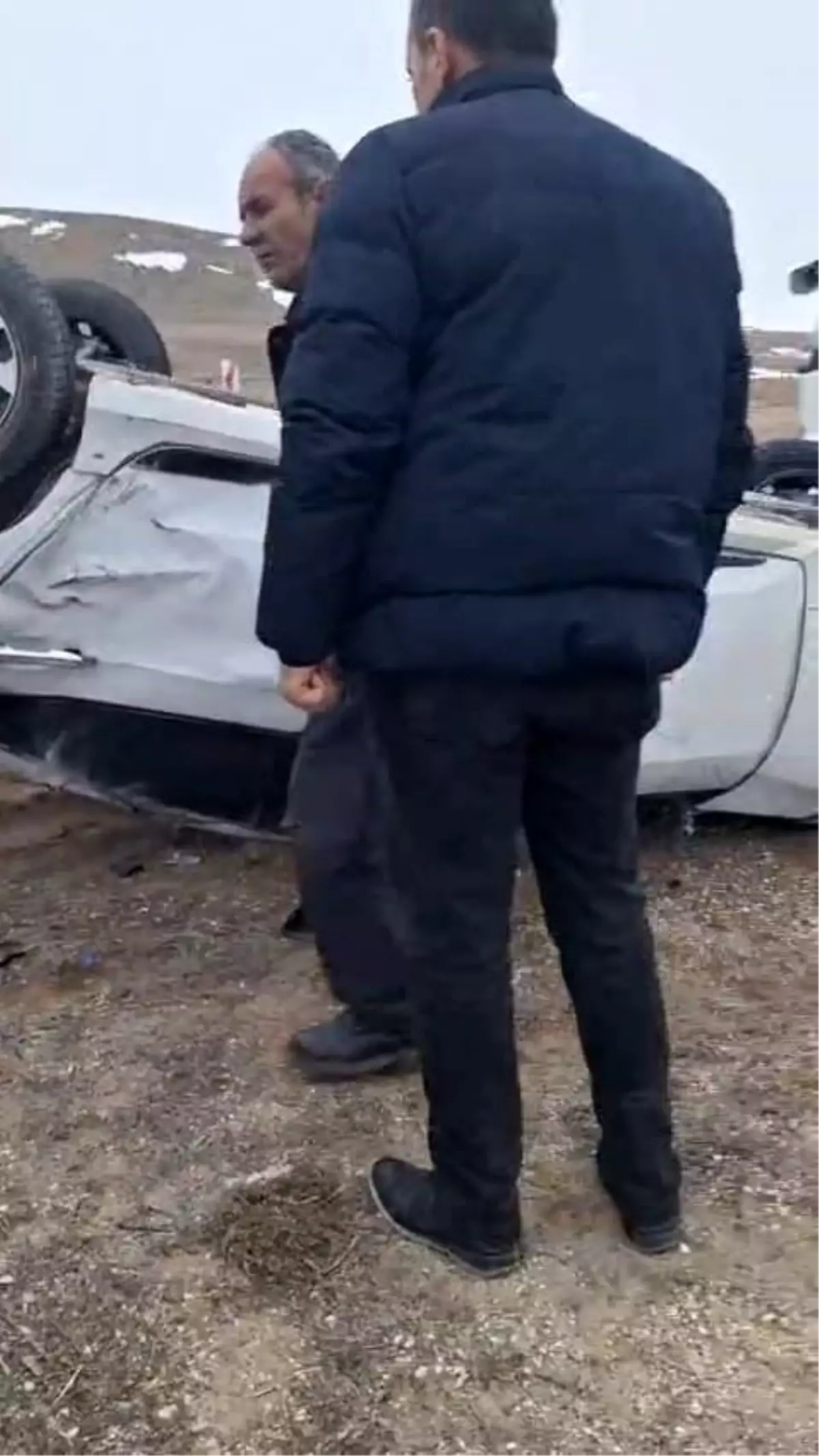 Erciş'te Kontrolsüz Sürüş Sonucu Araç Takla Attı, Sürücü Sağ Salim Kurtuldu