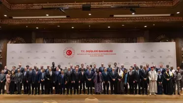 Dışişleri Bakanı Hakan Fidan, İİT Büyükelçileriyle Ramazan Sofrasını Paylaştı