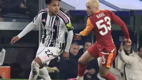 Maçın kritik anlarından bir fotoğraf