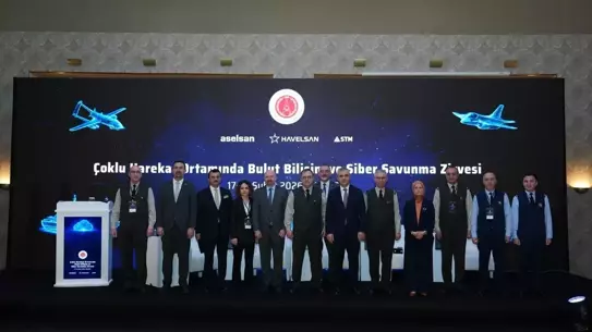 Bulut bilişim ve siber savunma zirvesi katılımcıları