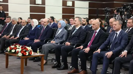 Yapay zeka destekli izleme altyapısı görseli