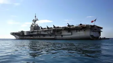 Rus İHA’sının Charles de Gaulle gemisine yaklaşması