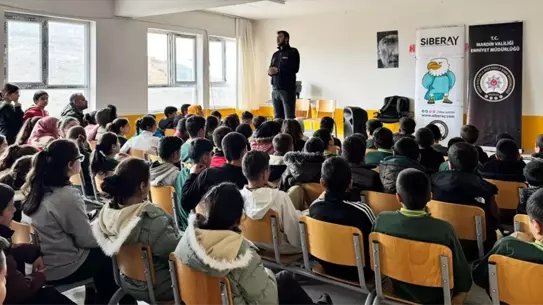 Savur’da 260 Öğrenciye Dijital Güvenlik ve Bağımlılık Bilinci Kazandırıldı