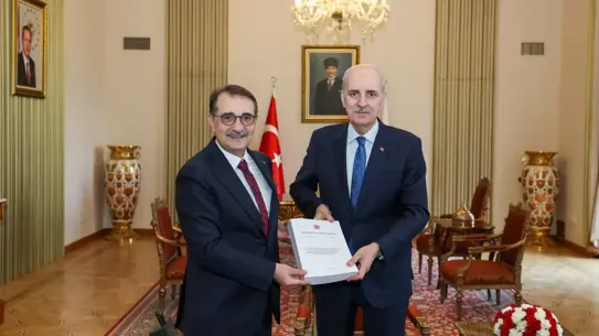 TBMM Yapay Zeka Araştırma Komisyonu Raporunu Başkan'a Teslim Etti