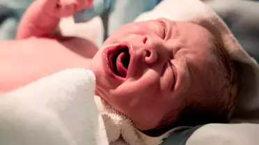 Antalya’da Doğum Kayıtlarıyla İlgili Şok Dava: Çocuğu Başkasına Veren Anne ve Alıcı Hapse Atıldı