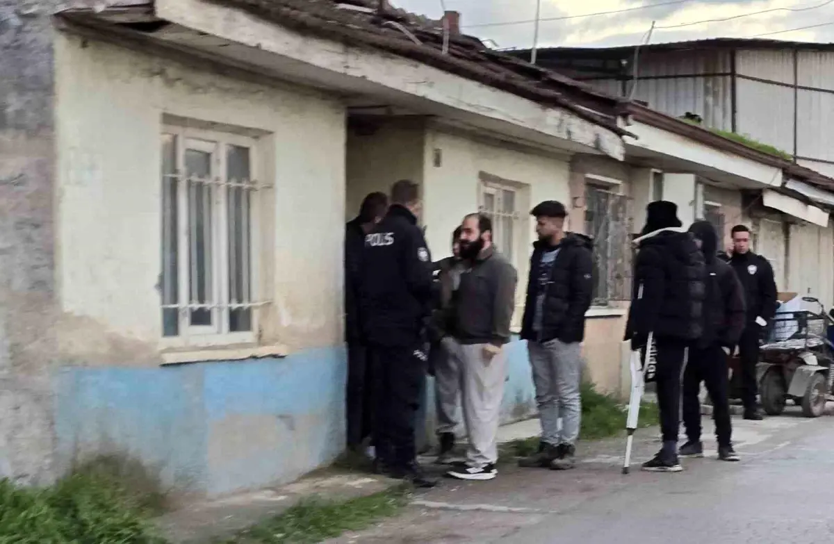 İnegöl'de 70 Yaşındaki Suriye Uyruklu Adamın Evinde Şok Ölü Bulunması
