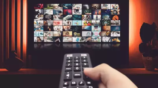 Paramount ve Skydance Öne Çıktı: Netflix'in Çekilmesi Medya Haritasını Yeniden Çizdi