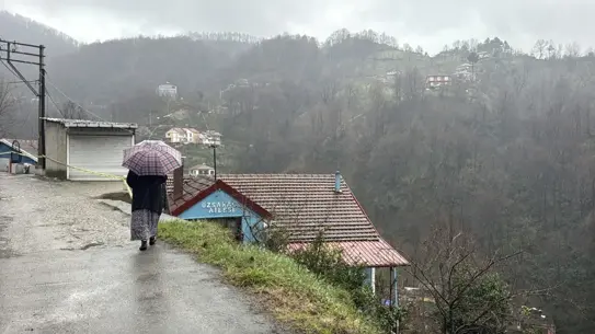 Zonguldak'ta Heyelan Alarmı: 3 Ev Güvenli Tahliye Edildi
