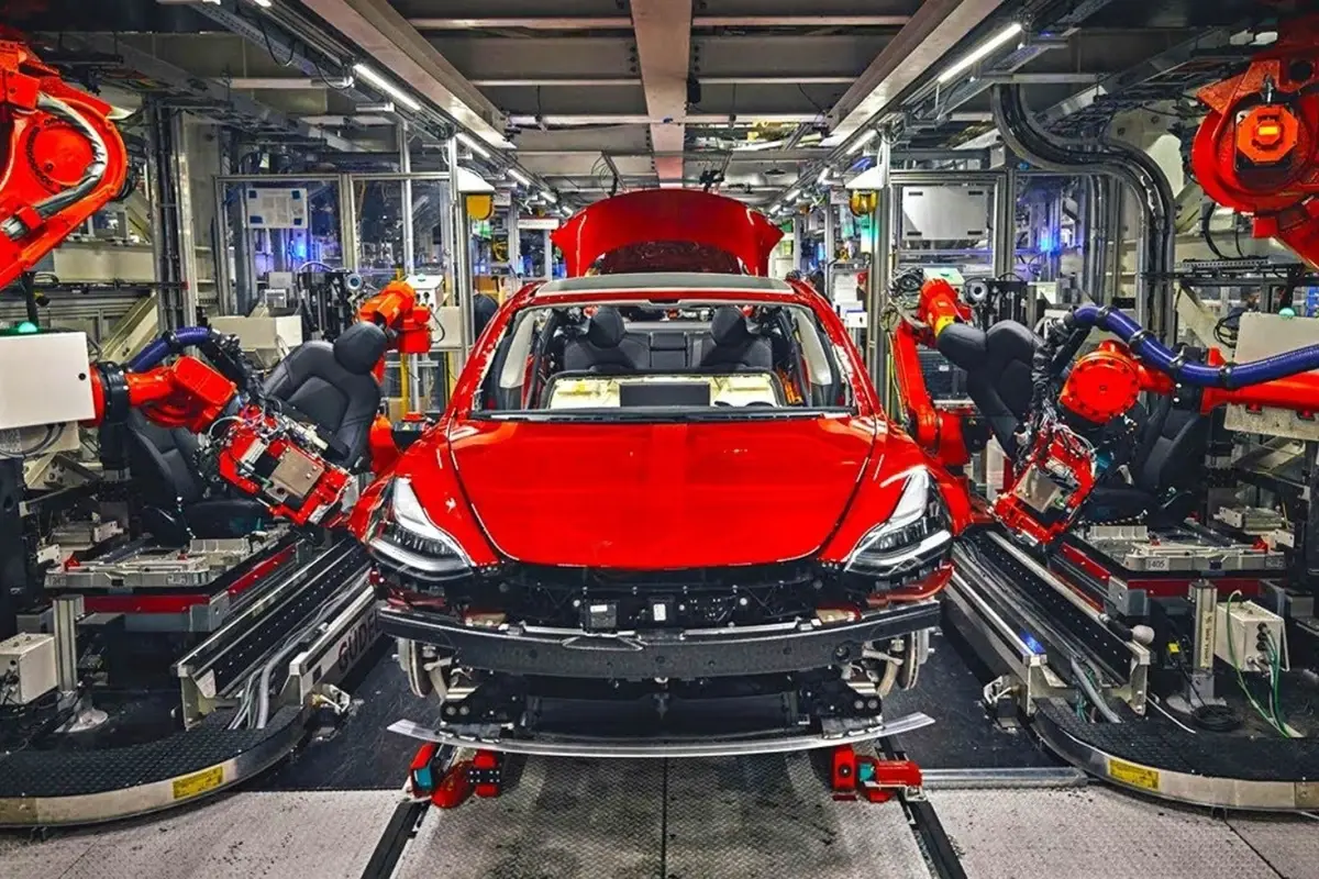 Tesla, Cyberbeast Modeline 657 Bin Lira İndirim Yaparak 100 Bin Doların Altına Çekti
