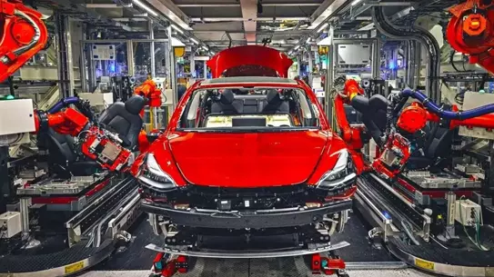 Tesla, Cyberbeast Modeline 657 Bin Lira İndirim Yaparak 100 Bin Doların Altına Çekti