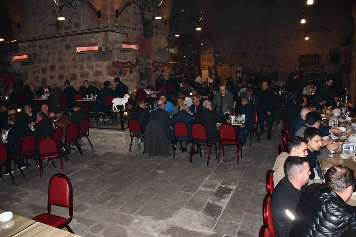 Vezirköprü Madeni İşler Esnaf ve Sanatkarlar Odası'ndan Büyük İftar Buluşması