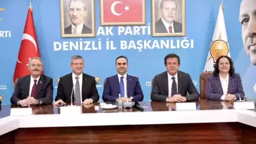 Denizli'de Sanayi ve Teknoloji Bakanı Kacır, AK Parti Yerel Teşkilatıyla Görüştü