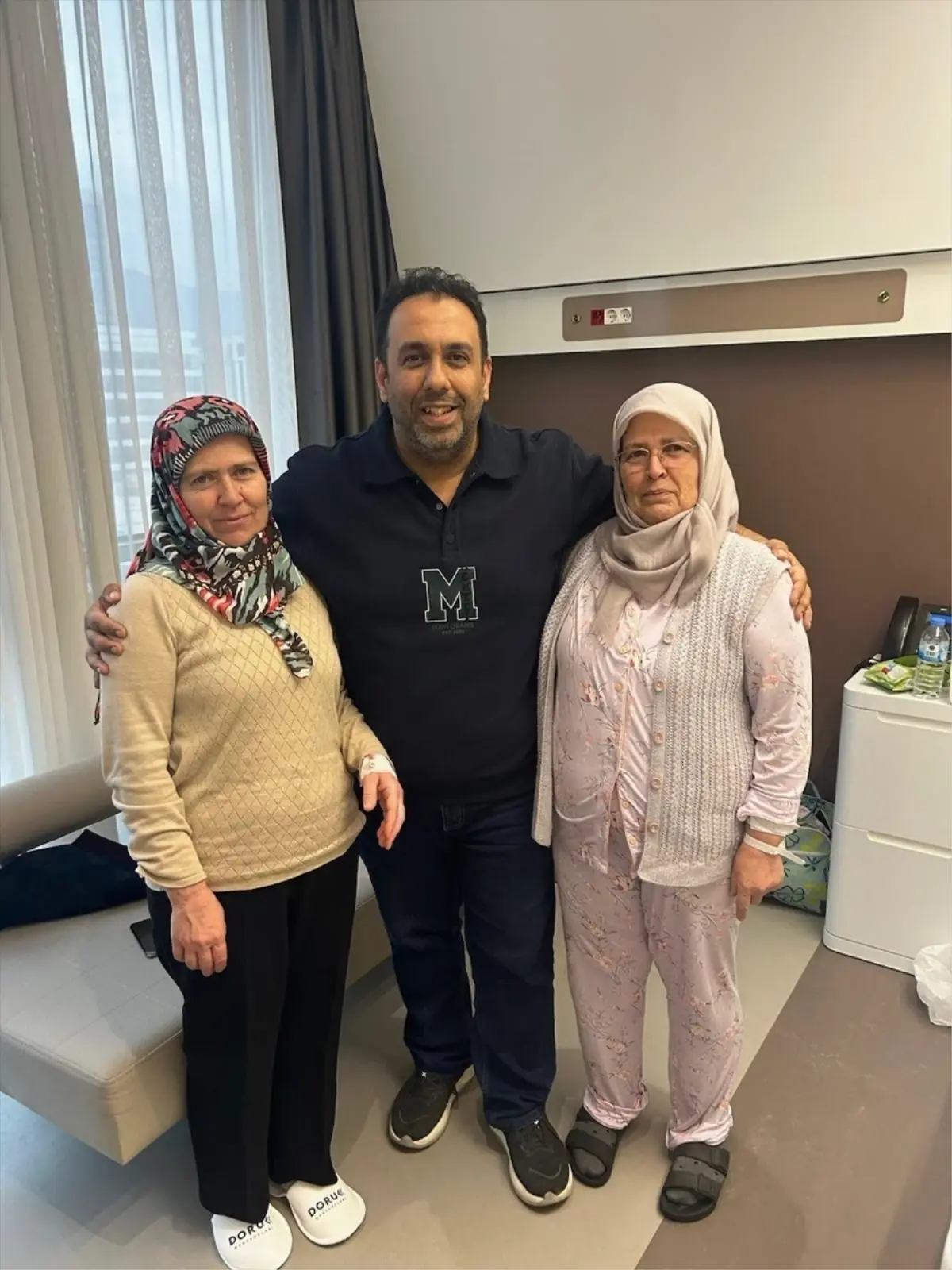 Çanakkale'de Kanserle Mücadele Eden Kız Kardeşler, Bursa'da Başarılı Ameliyatla Sağlığına Kavuştu