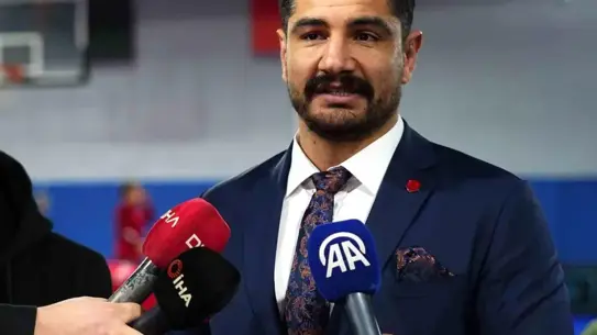 Mesut Özil, Güreş Milli Takımı Kampında Futbolculuk Deneyimini Paylaştı