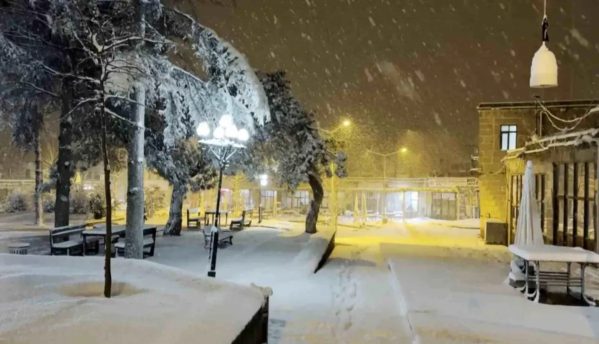 Aksaray’da Sıfırın Altında Sıcaklıklarla Kar Yağışı Etkili Oldu