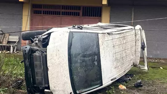 Zonguldak‑Ankara Karayolunda Minibüs Kazası: 4 Yaralı