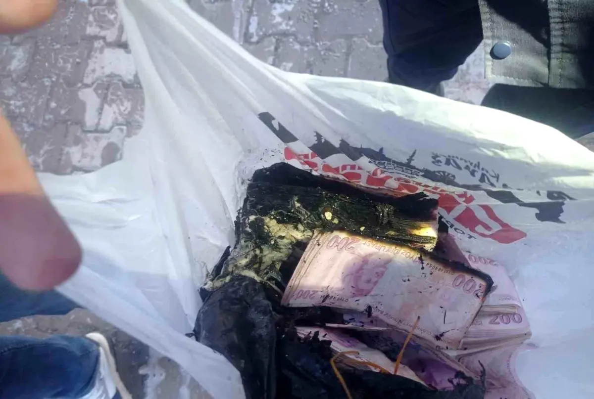 Kahramanmaraş’ta İtfaiye Ekipleri Yangından Kur’an ve 320 Bin TL’yi Güvence Altına Aldı