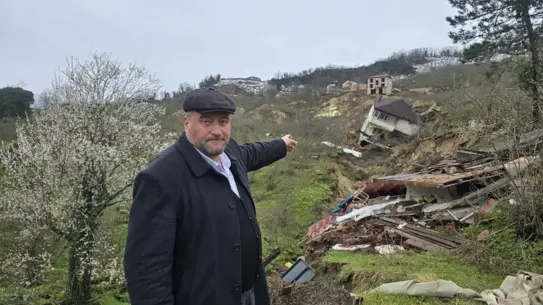 Ordu’nun Fatsa İlçesinde Şiddetli Heyelan: 2 Konut ve Spor Tesisi Yıkıldı