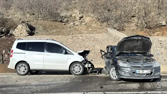 Bingöl'de Korkutan Trafik Kazası: 2 Ölü, 3 Yaralı