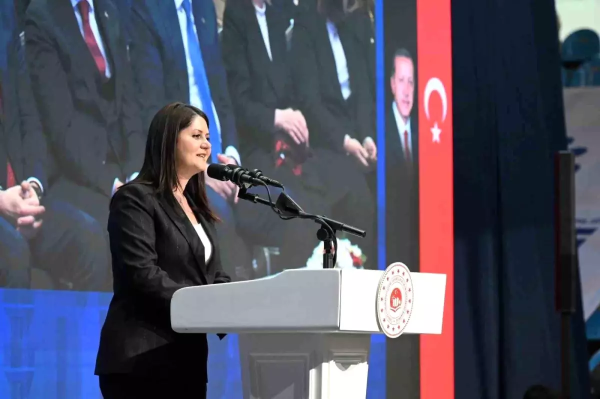 Edirne'de 'Ev Sahibi Türkiye' Projesi Kura Çekimi: Belediye Başkanı Gencan'dan Bakan Kurum'a Teşekkür