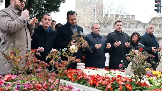 Zeytinburnu'nda Necmettin Erbakan Anma Töreni: 15. Yıl Duygusal Anlar