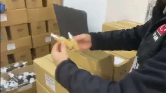 Avcılar'da Sahte İlaç ve Kozmetik Ürün Operasyonu: 2 Şüpheli Gözaltında