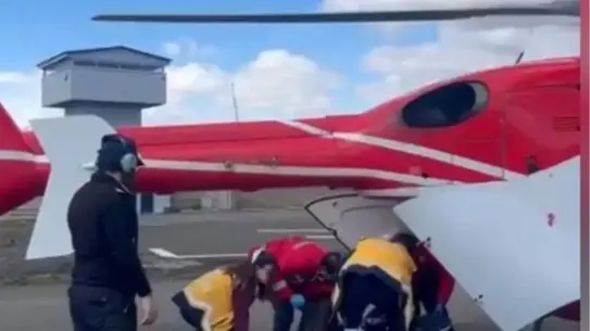 Karla Kaplı Yolda 70 Yaşındaki Diyaliz Hastası Helikopterle Hastaneye Ulaştırıldı