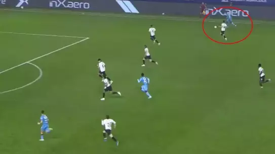 Folorunsho'nun 40 Metrelik Çapraz Şutu Cagliari'yi Zaferle Taçlandırdı