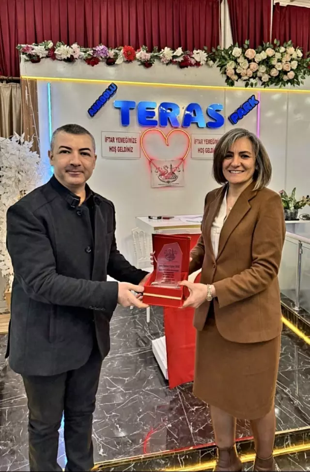 İftar sofrası ve katılımcılar