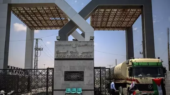 İsrail, İran'ın Misillemelerine Tepki Olarak Gazze Sınır Kapılarını Kapattı