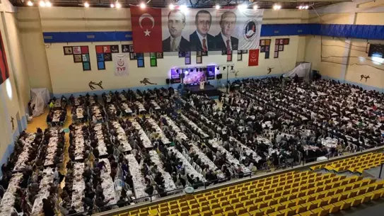 Sungurlu Spor Salonu'nda 2 Bin Kişilik Toplu İftar Coşkusu
