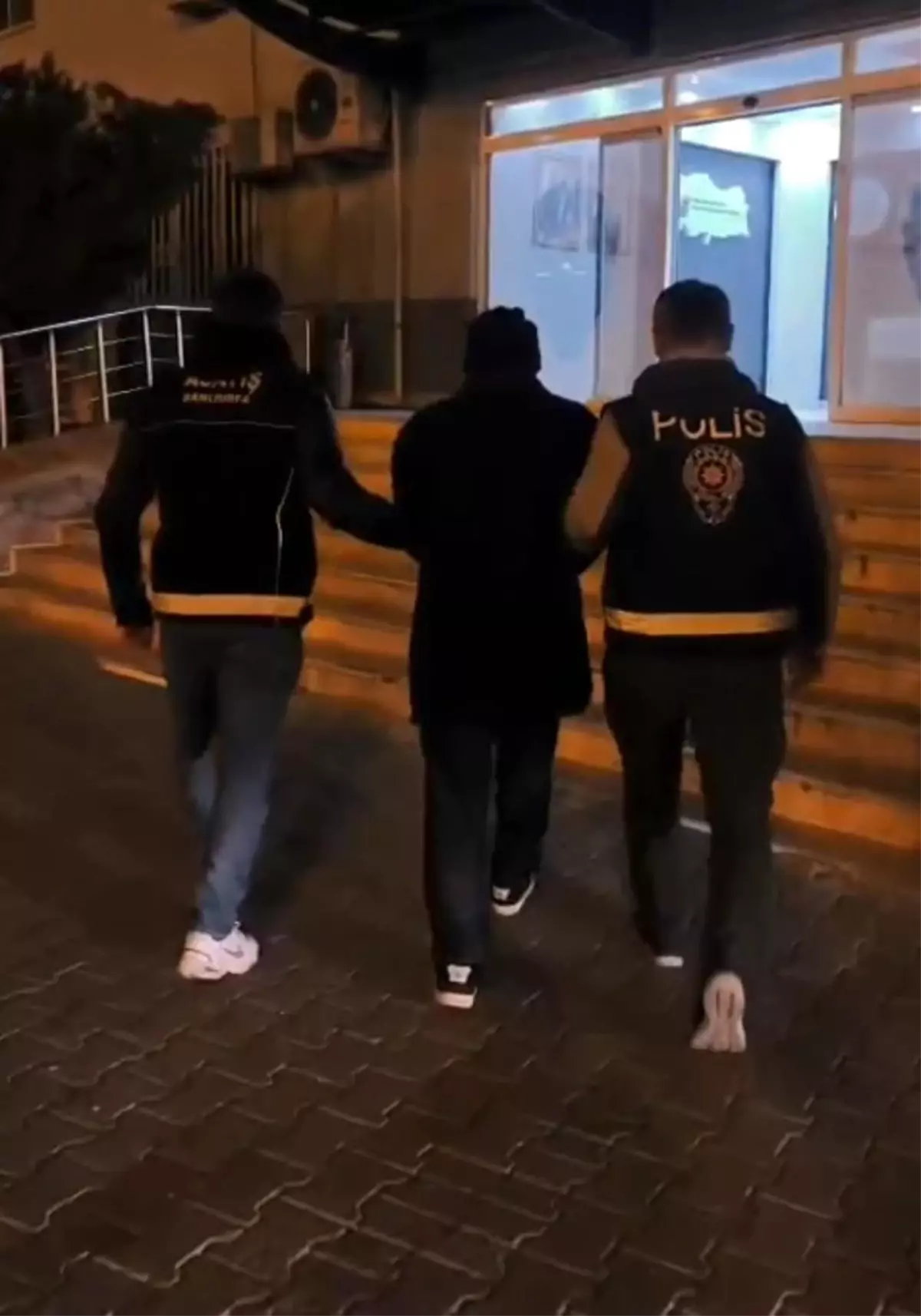 Şanlıurfa’da 18 Yıl 11 Ay Hapis Cezalı Aranan Hükümlü Yakalandı