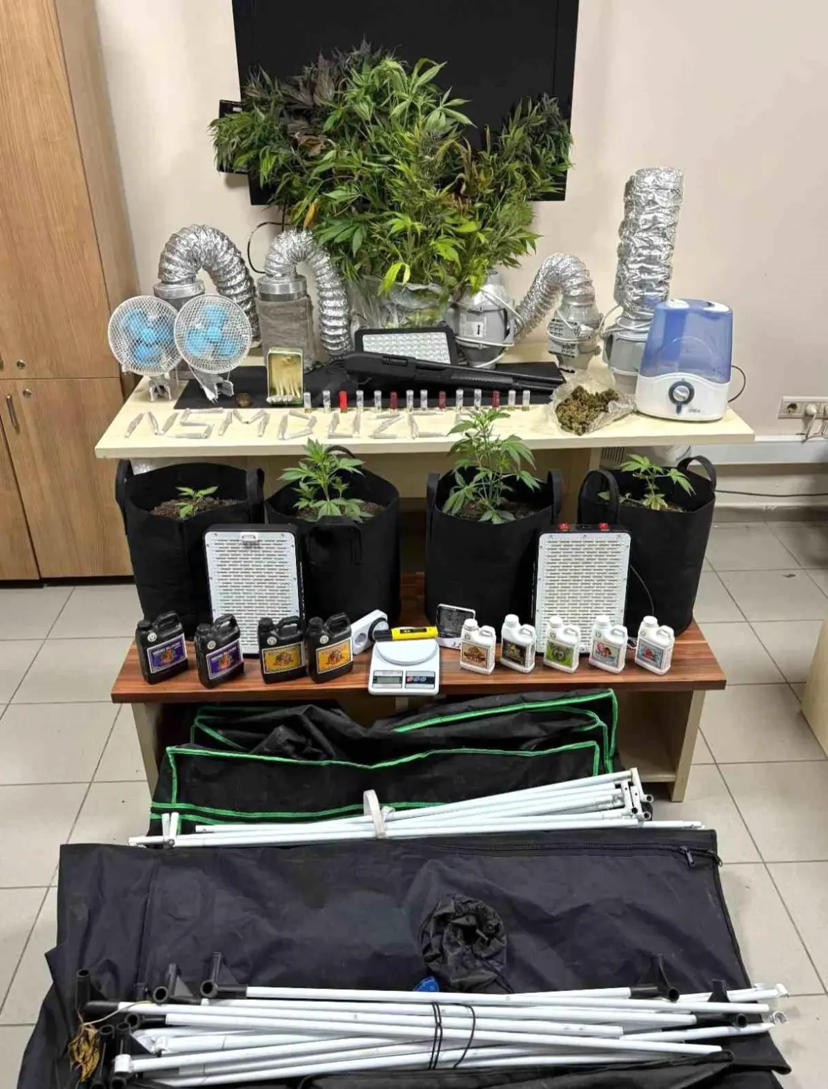 Düzce'de Narkotik Operasyonu: 5 Şahıs Tutuklandı, 68 Kişi İşlem Gördü