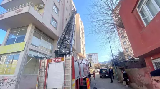 Kurtalan’da Evde Unutulan Yemek Dumanı Mahalleyi Korkuttu