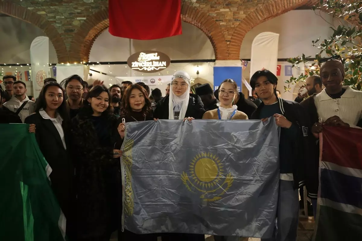 Aydın’da Kültürlerarası İftar Buluşması 250 Öğrenciyi Bir Araya Getirdi