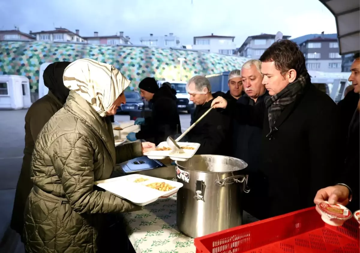 Osmangazi Belediyesi'nden Çırpan Mahallesi'nde Ramazan İftar Coşkusu